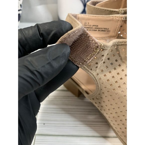 Dolcetta Women’s High Heel - Picture 5 of 10